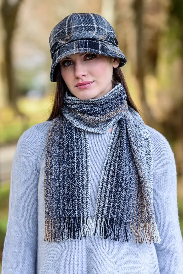 Mucros Flapper | Black Gray Check