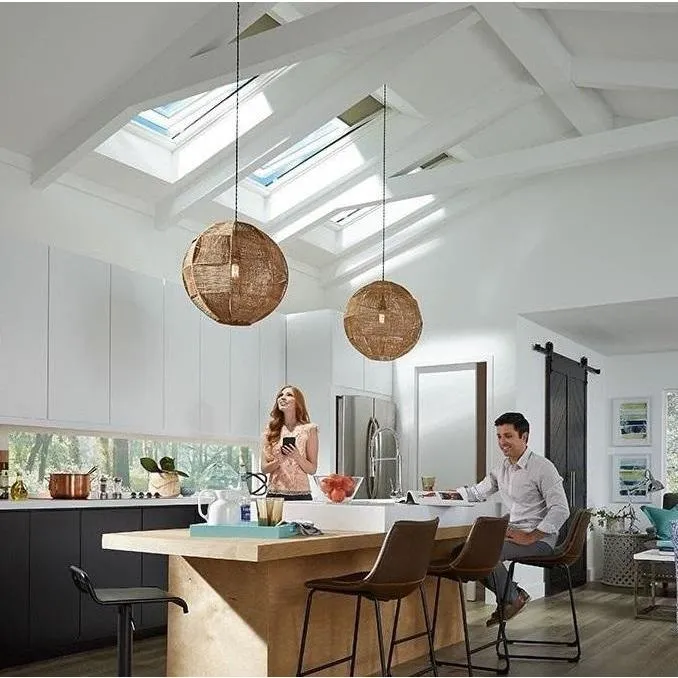 VELUX GGL FK06 206830 Triple Glazed White Painted INTEGRA® SOLAR Window (66 x 118 cm)