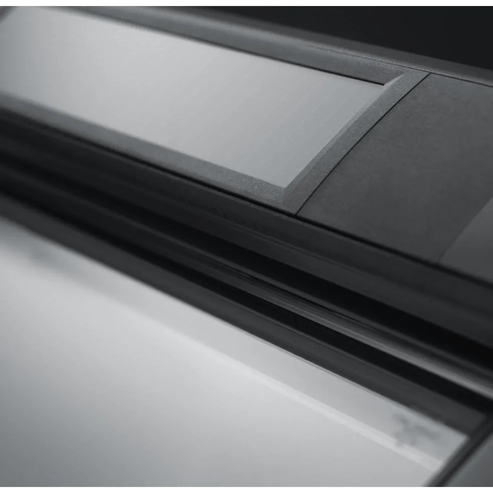 VELUX GGU MK06 007030 Maintenance Free Polyurethane INTEGRA® SOLAR Window (78 x 118 cm)