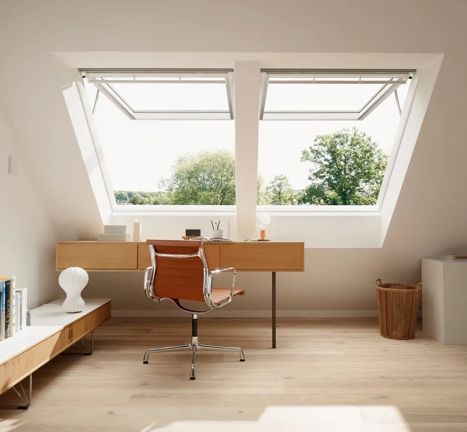 VELUX GPU PK08 007021U Top-Hung INTEGRA® Electric Window (94 x 140 cm)