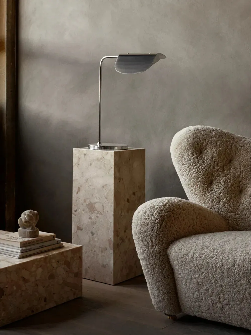 Wing table lamp